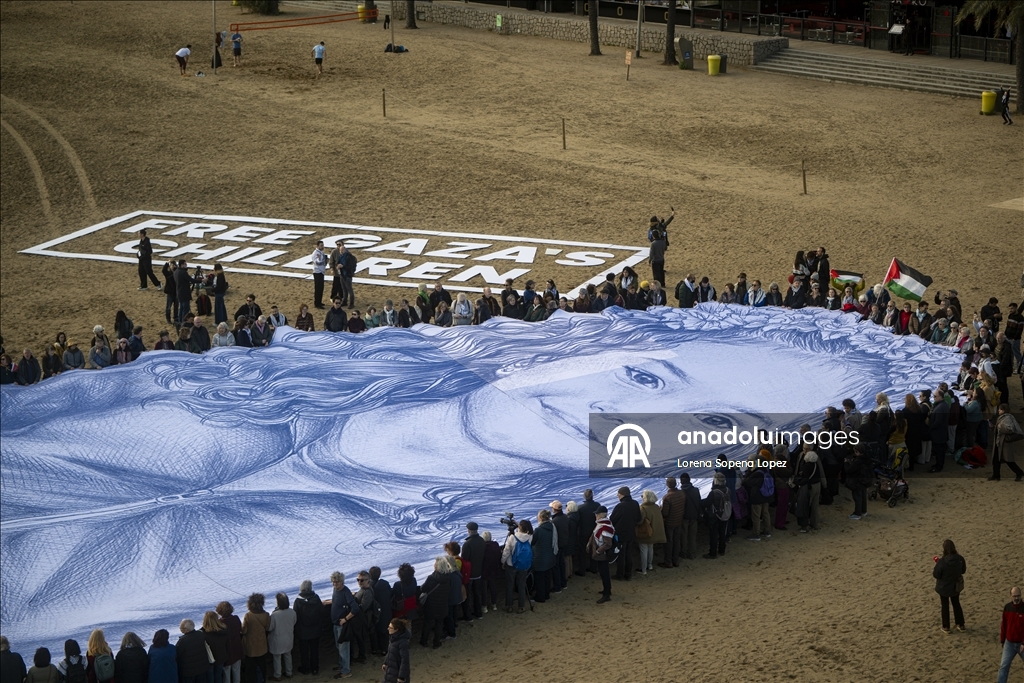 Giant portrait displayed in Barcelona to honor Palestinian child Hind Rajab