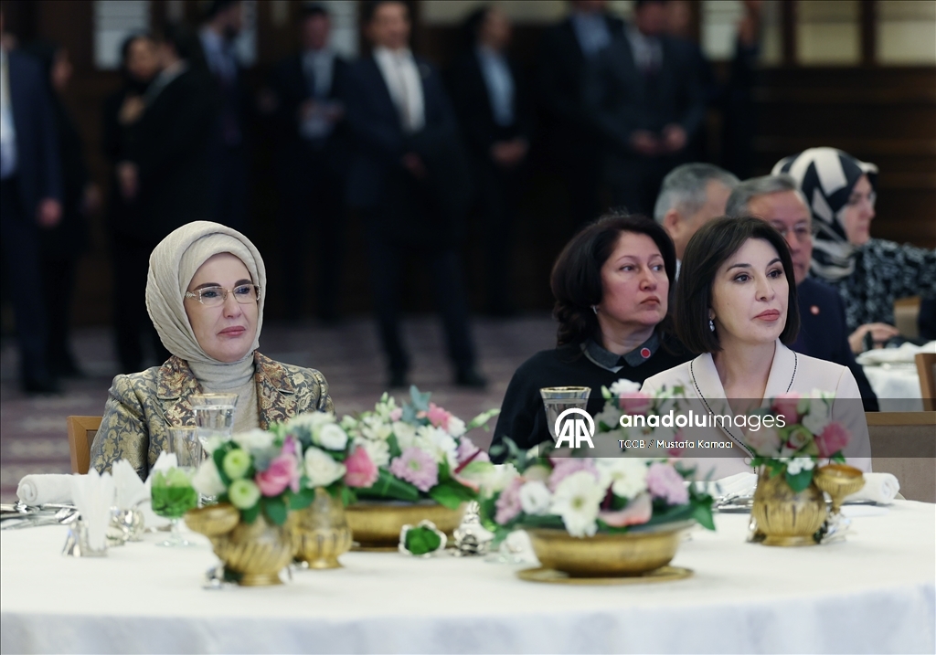 Cumhurbaşkanı Erdoğan, Özbekistan Cumhurbaşkanı Mirziyoyev ile bir araya geldi