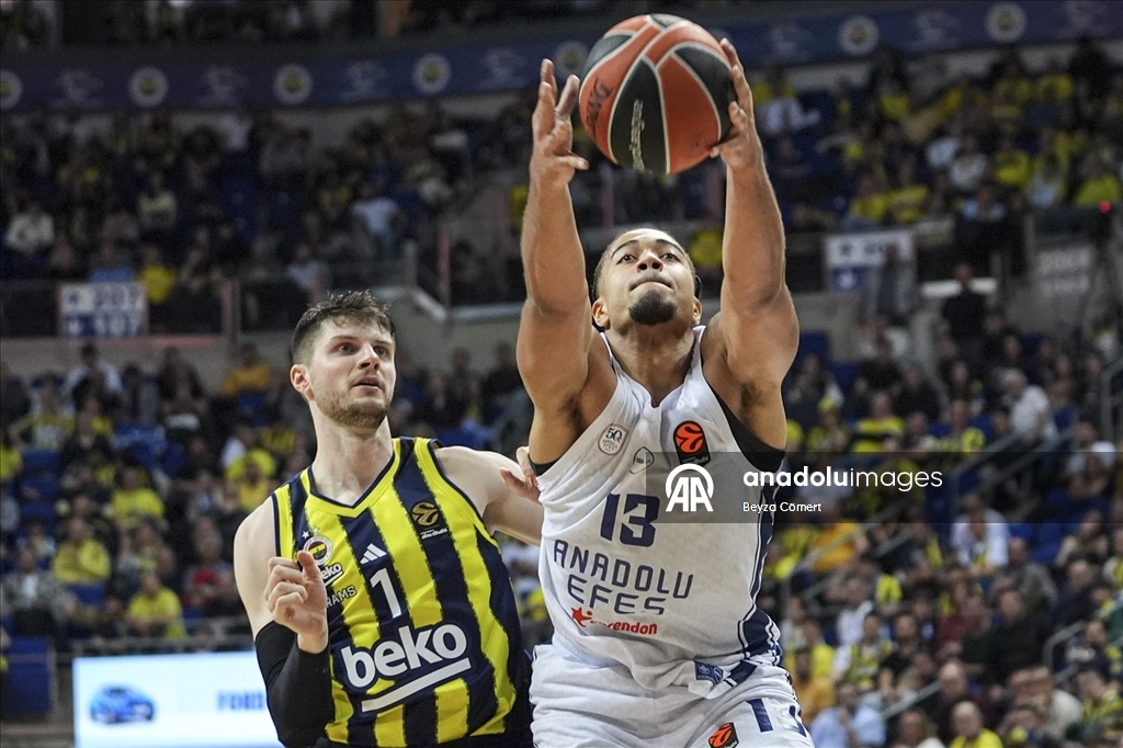 Fenerbahce Beko v Anadolu Efes - EuroLeague