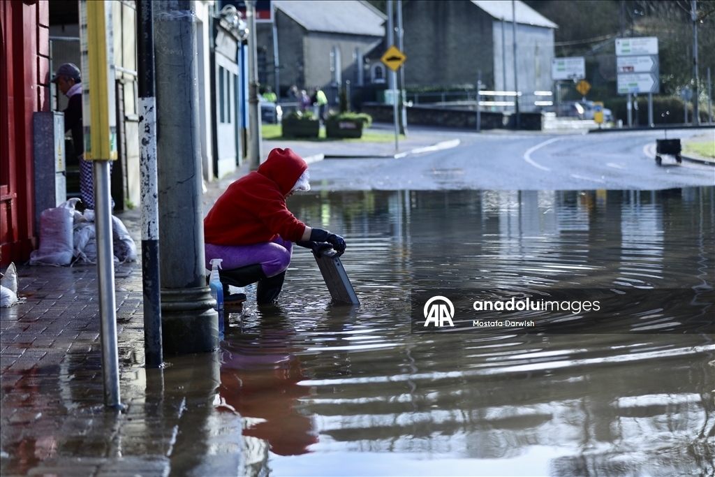B Ирландии десятки домов и торговых точек затопило из-за шторма 7