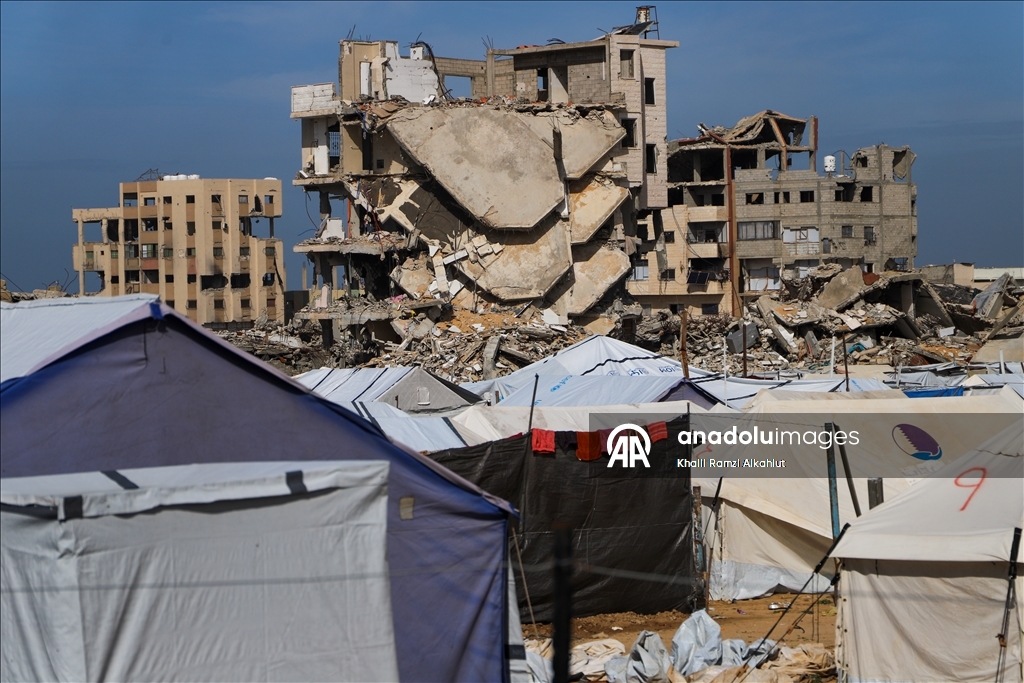 İsrail’in harabeye çevirdiği Gazze kentindeki Şeyh Rıdvan Mahallesi’nde günlük yaşam