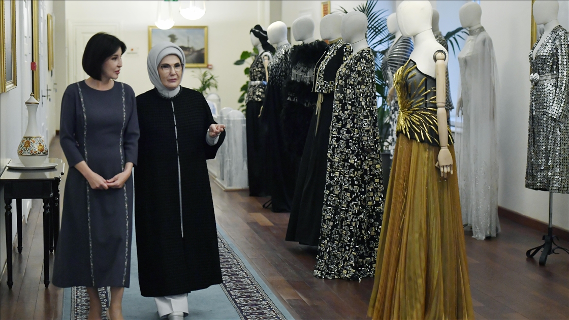 Emine Erdoğan, Özbekistan Cumhurbaşkanı'nın eşi Mirziyoyeva ile bir araya geldi
