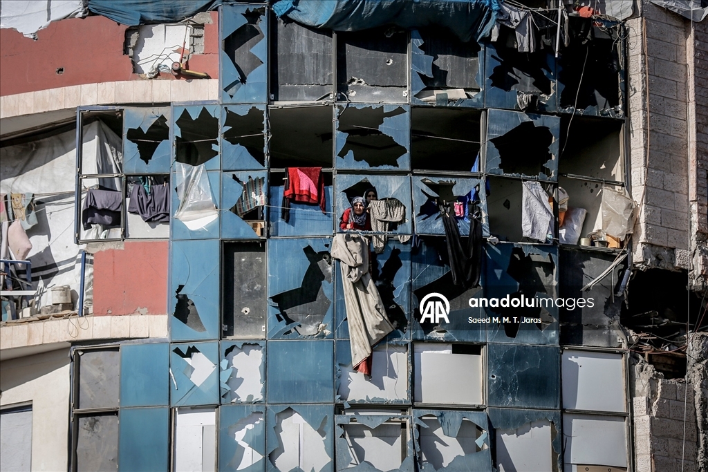 İsrail'in Gazze’ye düzenlediği saldırılarda 7'si aynı aileden 12 Filistinli hayatını kaybetti