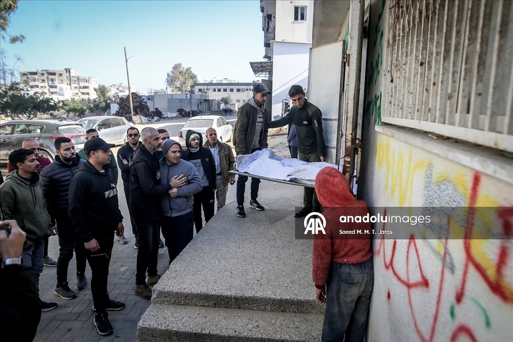 İsrail'in Gazze’ye düzenlediği saldırılarda 7'si aynı aileden 12 Filistinli hayatını kaybetti