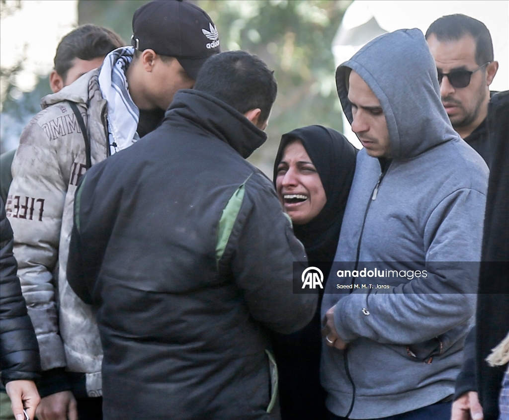 İsrail'in Gazze’ye düzenlediği saldırılarda 7'si aynı aileden 12 Filistinli hayatını kaybetti