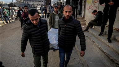 İsrail'in Gazze’ye düzenlediği saldırılarda 7'si aynı aileden 12 Filistinli hayatını kaybetti