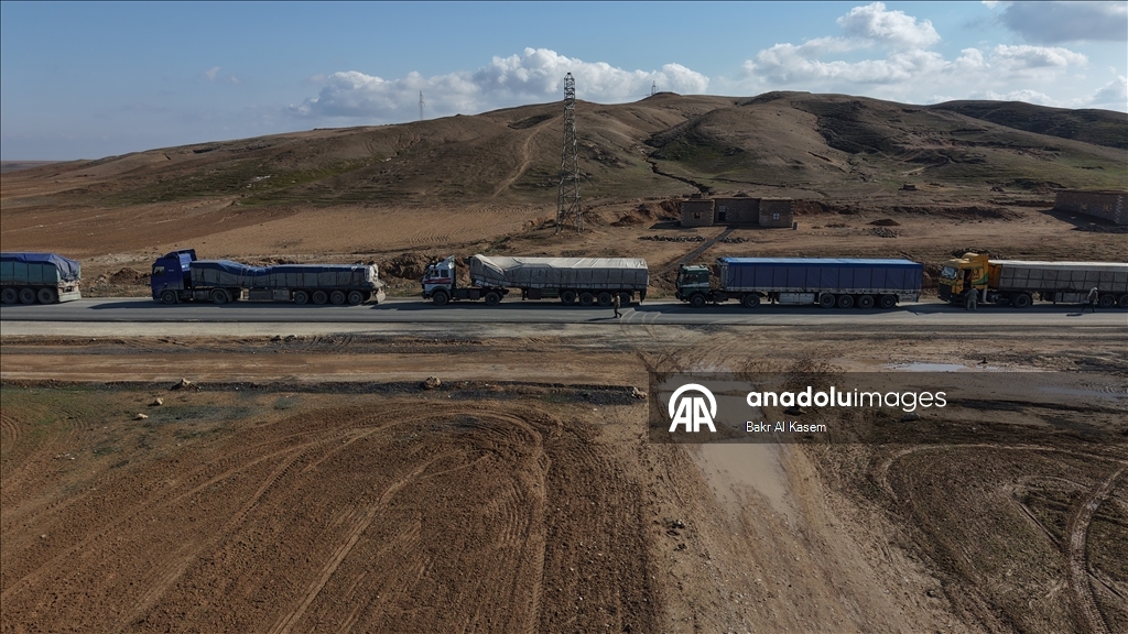 Съемочная команда «Анадолу» засняла точку соприкосновения сирийской армии и террористов YPG в Хасеке