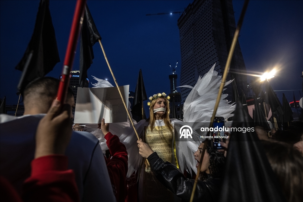 آلاف الفلسطينيين داخل إسرائيل يتظاهرون ضد الجريمة و"تواطؤ الشرطة"