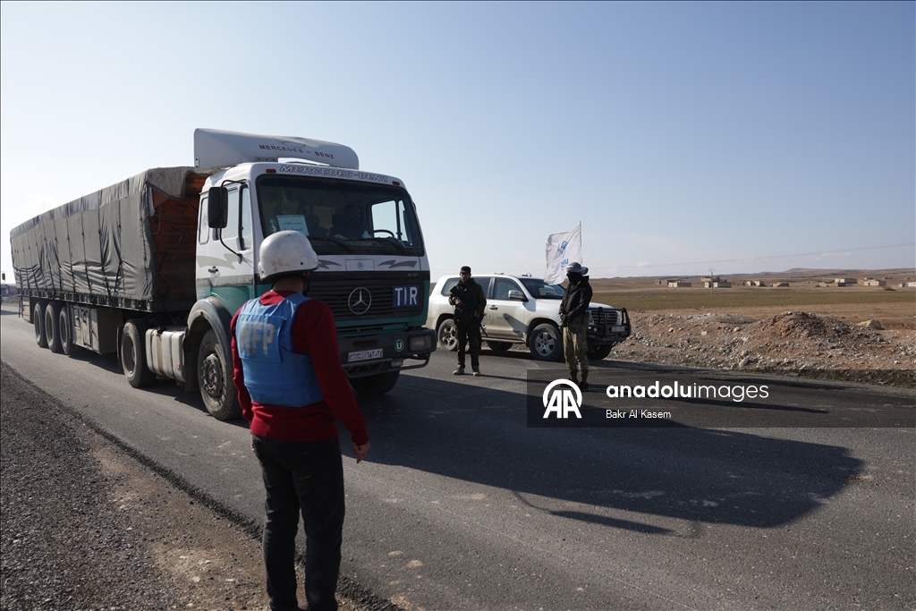 Съемочная команда «Анадолу» засняла точку соприкосновения сирийской армии и террористов YPG в Хасеке