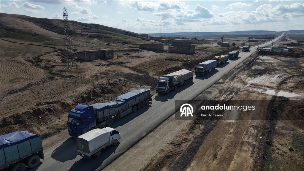 Съемочная команда «Анадолу» засняла точку соприкосновения сирийской армии и террористов YPG в Хасеке