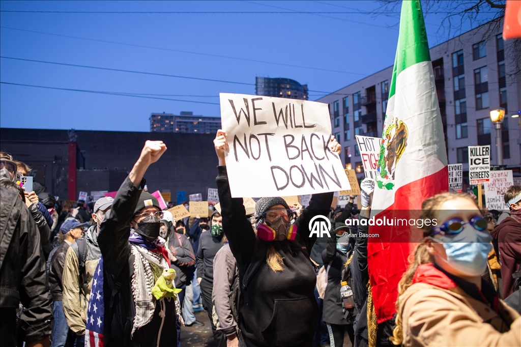 Полиция города Портленд в США применила силу во время акции протеста против ICE
