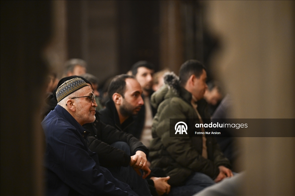 Berat Kandili İstanbul'da mevlit ve dualarla idrak edildi