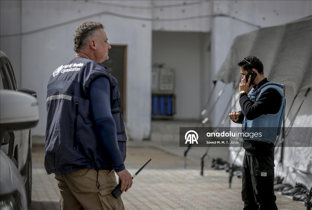 غزة.. أول حافلة تقل مرضى تتجه من خان يونس إلى معبر رفح