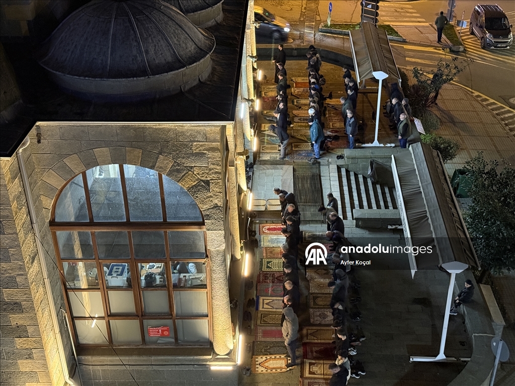 Rize'de Berat Kandili dualarla idrak edildi