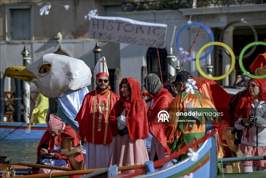 إيطاليا.. انطلاق كرنفال البندقية بعرض مائي في القناة الكبرى