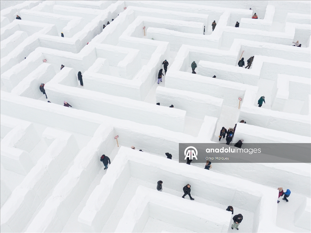 Крупнейший в Европе снежный лабиринт в Закопане принимает посетителей