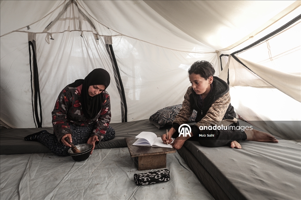 الطفل صهيب بغزة.. خرج لجلب الطعام فعاد فاقداً الكلام