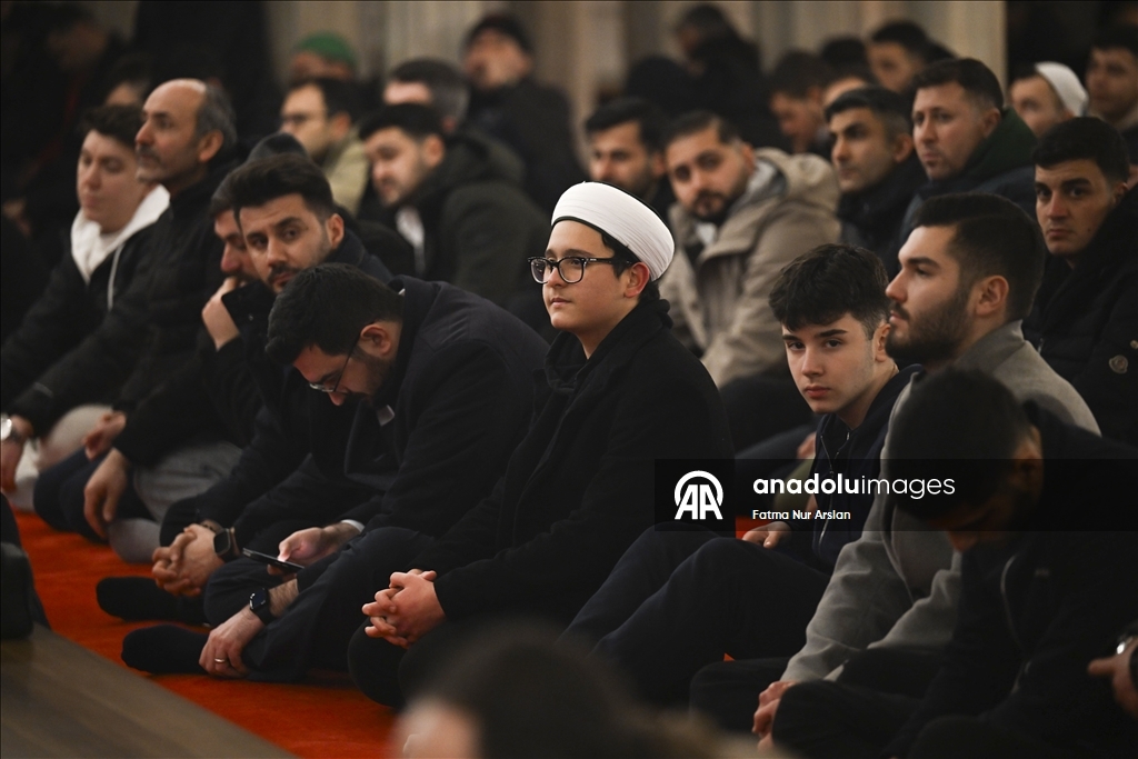 Berat Kandili İstanbul'da mevlit ve dualarla idrak edildi