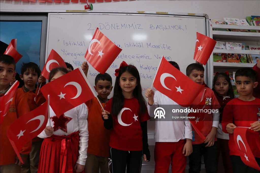 Kayseri'de yarıyıl tatili sonrası ilk ders zili çaldı