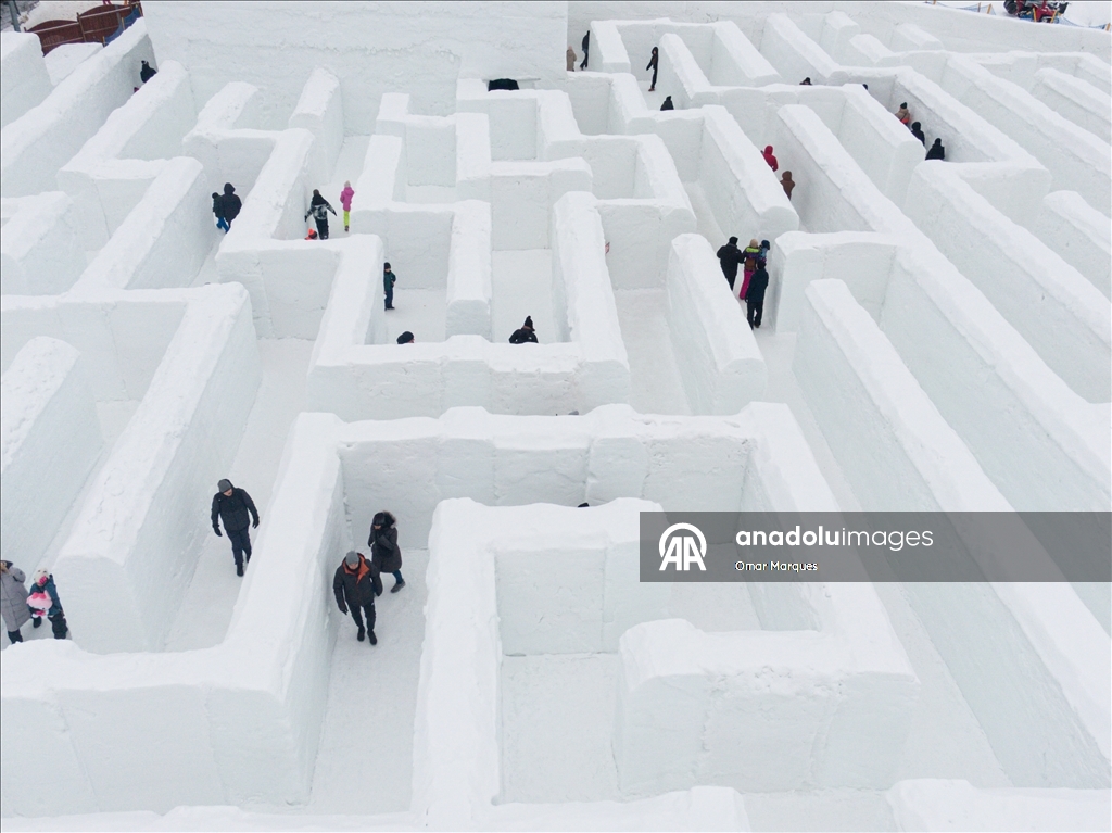 Крупнейший в Европе снежный лабиринт в Закопане принимает посетителей