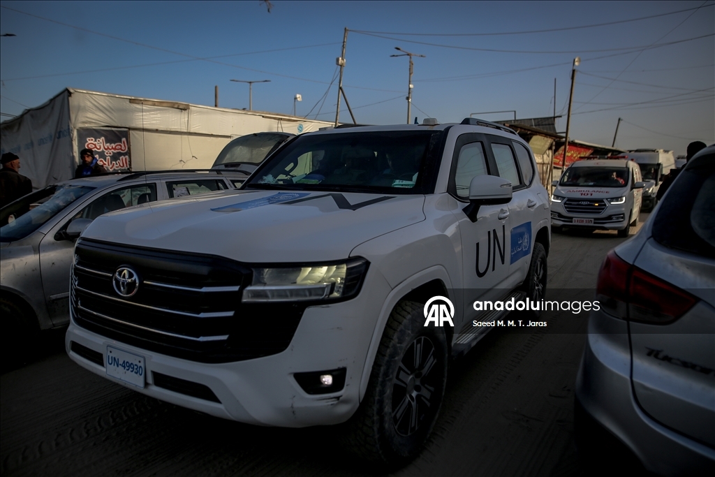 غزة.. أول حافلة تقل مرضى تتجه من خان يونس إلى معبر رفح