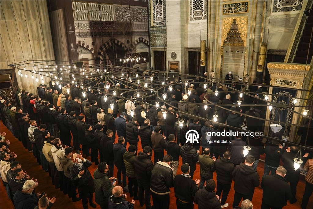 Berat Kandili İstanbul'da mevlit ve dualarla idrak edildi
