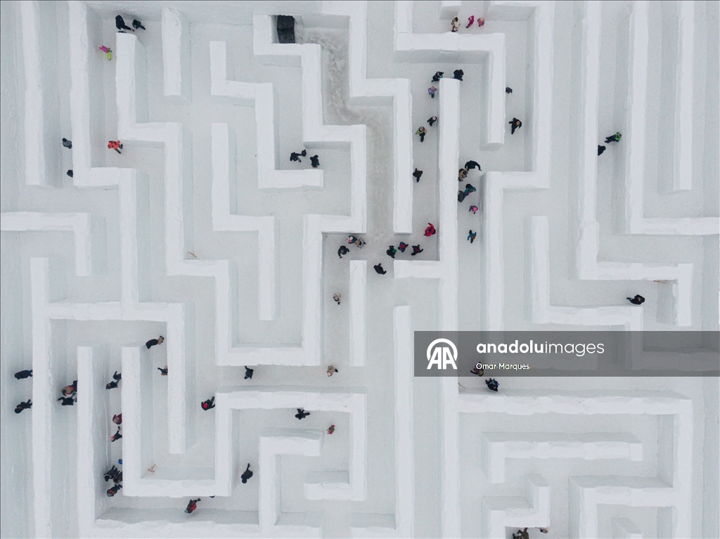 Крупнейший в Европе снежный лабиринт в Закопане принимает посетителей