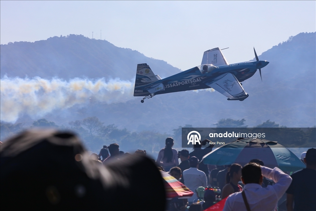 В Сальвадоре состоялось 15-е Авиашоу в Илопанго