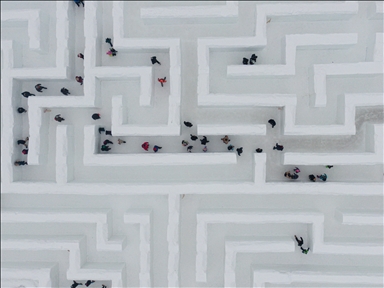 Крупнейший в Европе снежный лабиринт в Закопане принимает посетителей