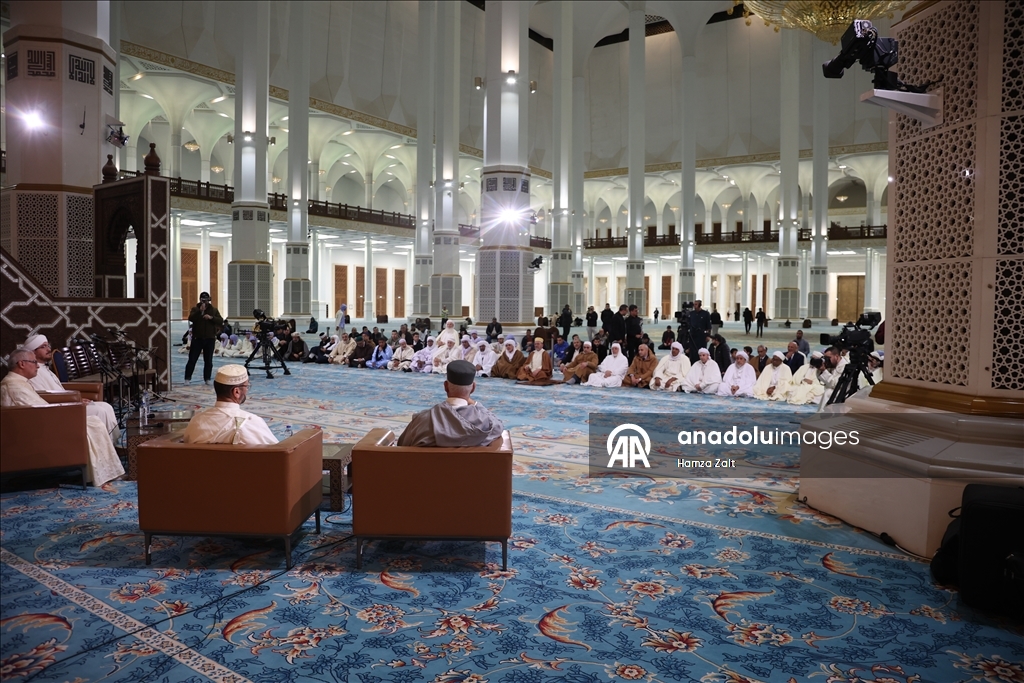 В Алжире отмечают Берат Кандили