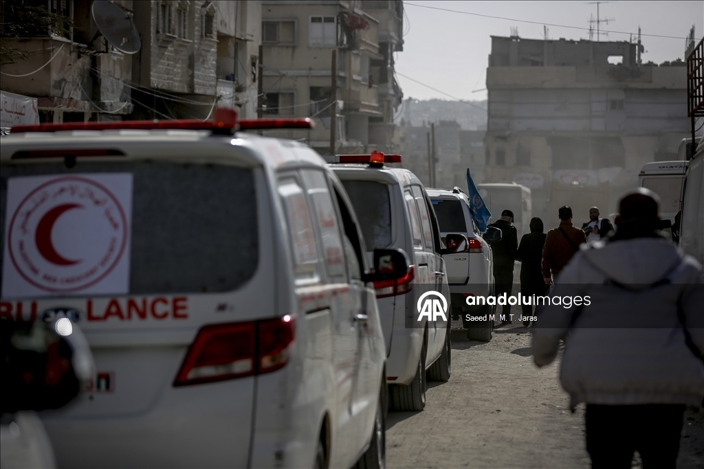 Tedavi için Mısır'a sevk edilecek Filistinli hastaların geçişleri devam ediyor