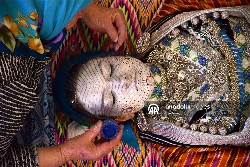 Traditional Bridal Makeup Ritual in Prizren