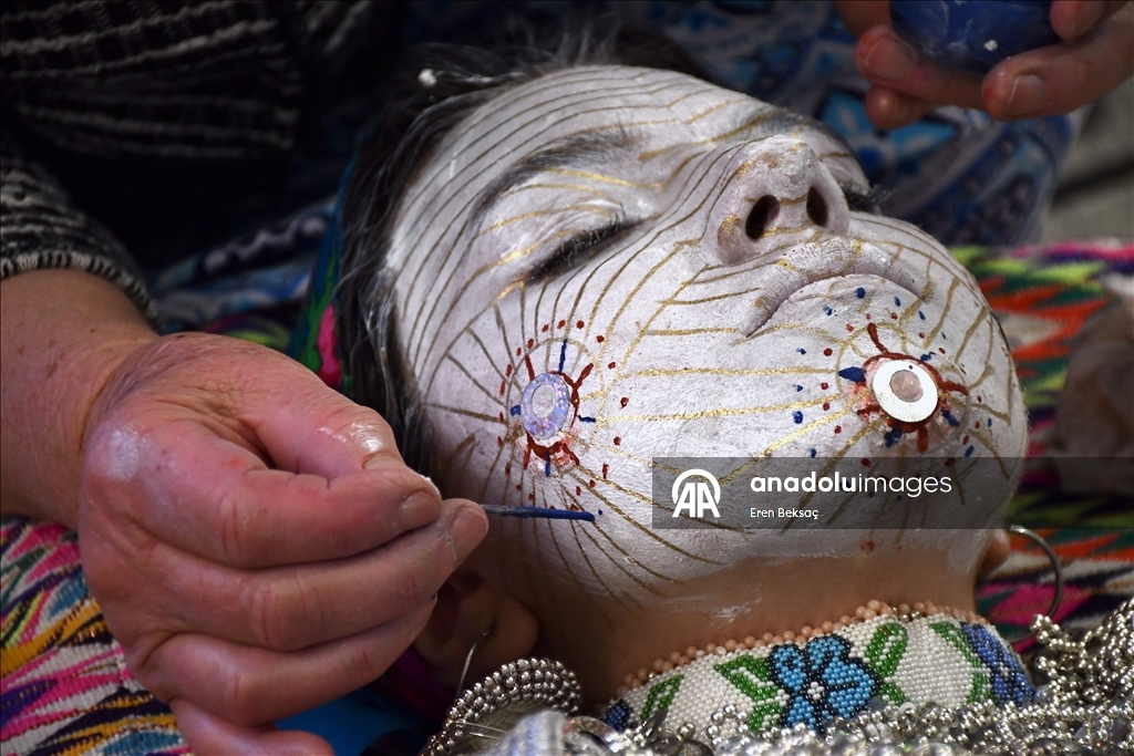 Traditional Bridal Makeup Ritual in Prizren
