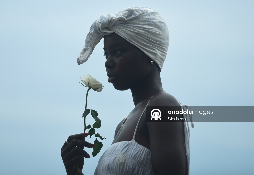 В Бразилии прошел традиционный фестиваль в знак почитания богини моря Леманжи