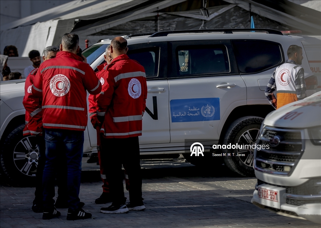 Tedavi için Mısır'a sevk edilecek Filistinli hastaların geçişleri devam ediyor