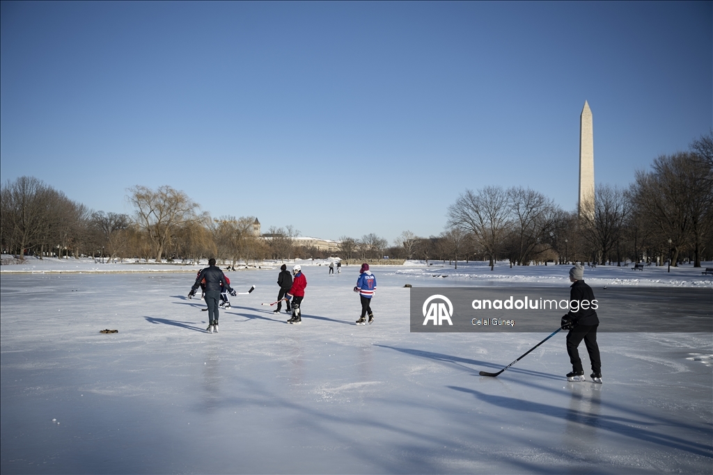 Аномальные морозы в Вашингтоне превратились в развлечение