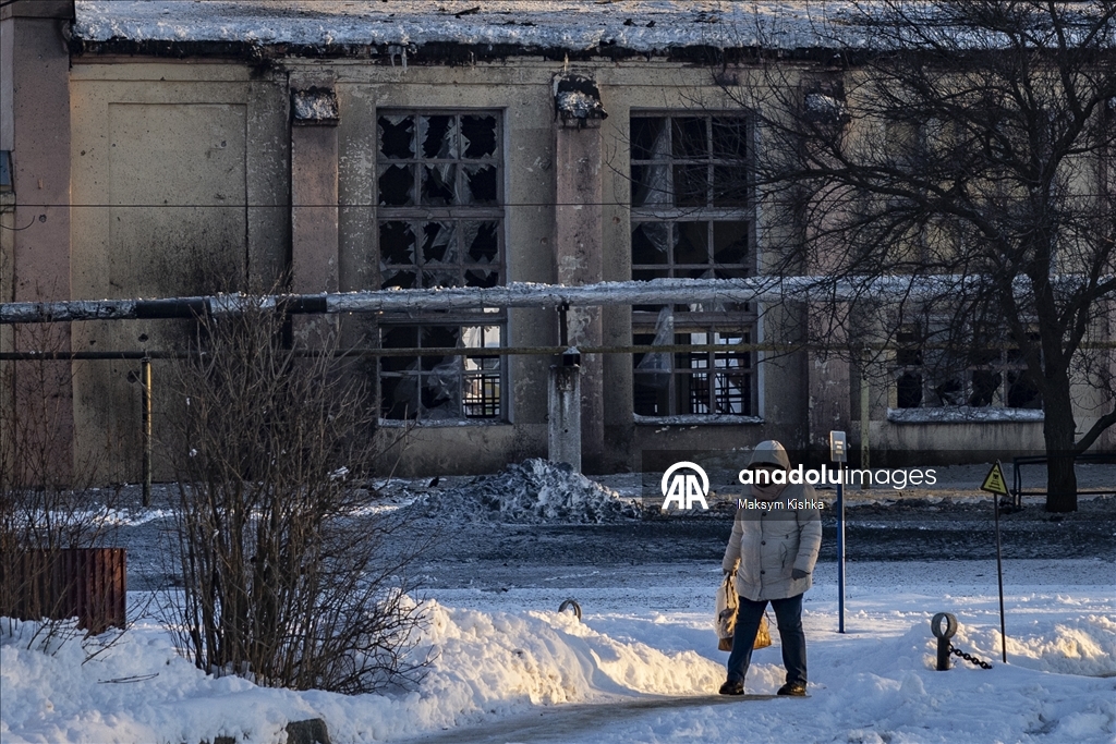 أوكرانيا.. قصف روسي يلحق أضراراً بمحطة سكة حديد في منطقة "سومي"