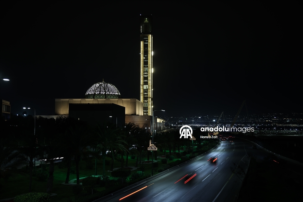 В Алжире отмечают Берат Кандили