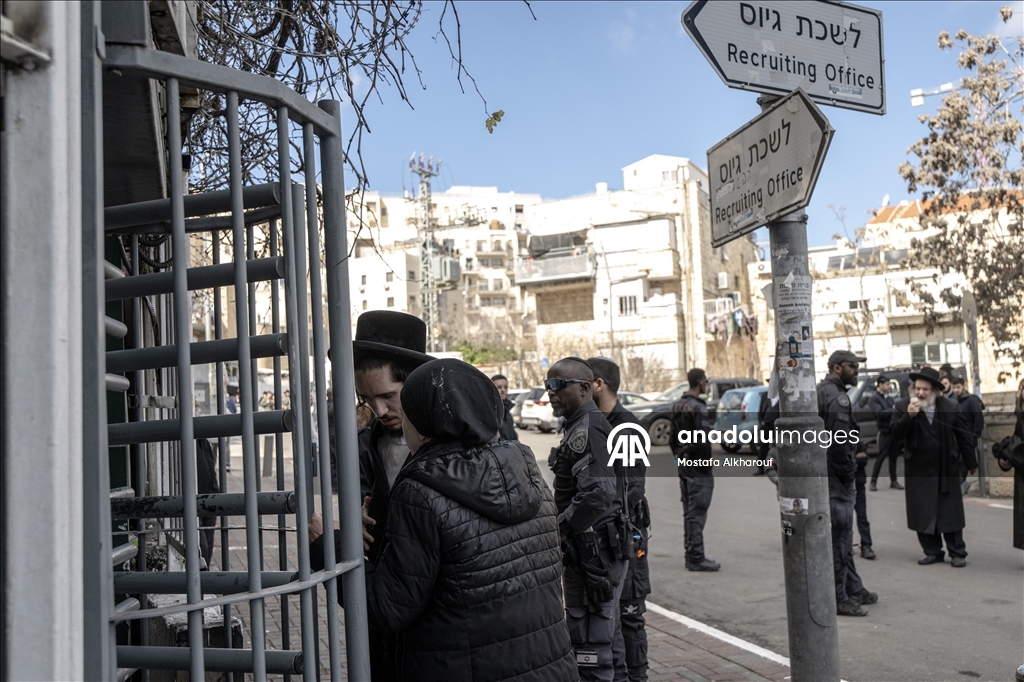 إسرائيل.. عشرات "الحريديم" يتظاهرون في تل أبيب رفضا للتجنيد