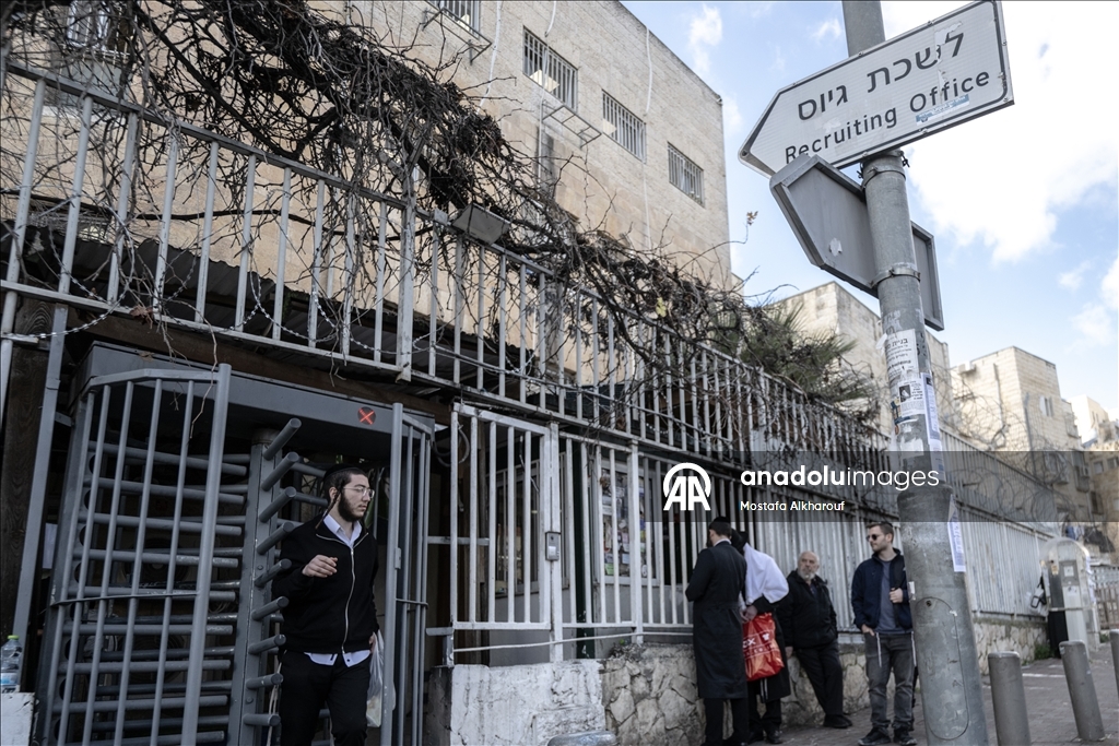 إسرائيل.. عشرات "الحريديم" يتظاهرون في تل أبيب رفضا للتجنيد