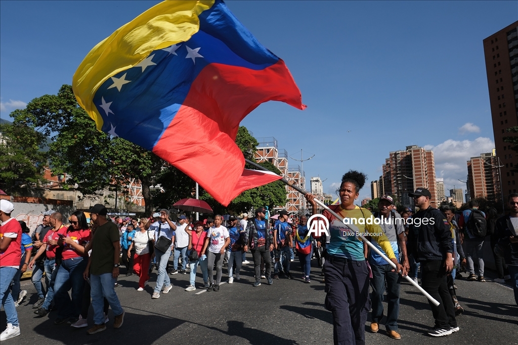 Venezuela halkı, Devlet Başkanı Maduro'nun serbest bırakılmasını talep ediyor