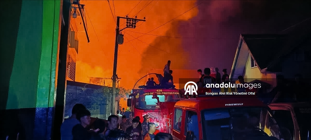 Мощный пожар на Филиппинах уничтожил тысячу домов