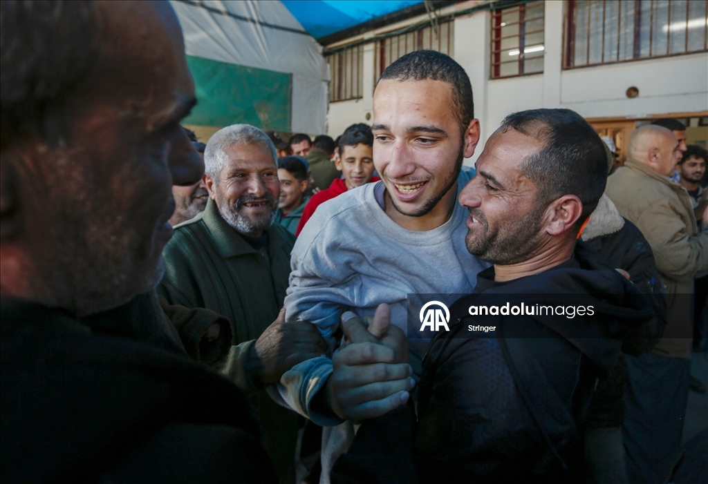 إسرائيل تفرج عن 9 أسرى فلسطينيين من غزة