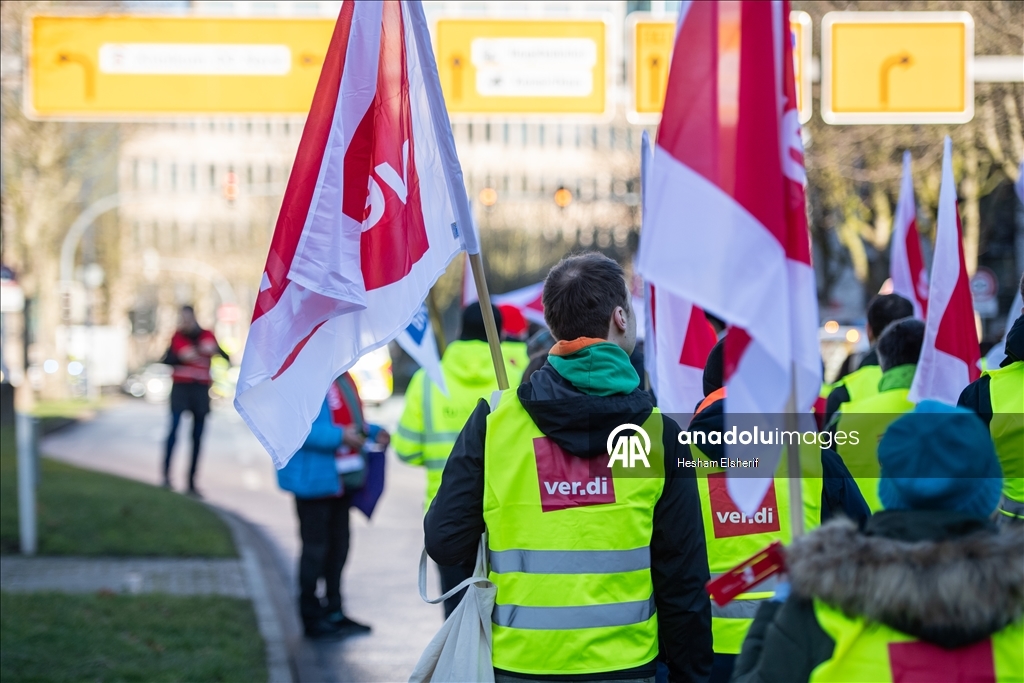 Немецкие госслужащие требуют повышения зарплат
