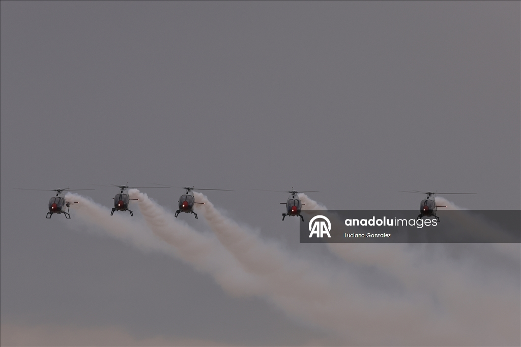 Пилотажная группа ВВС Испании выступила в Буэнос-Айресе