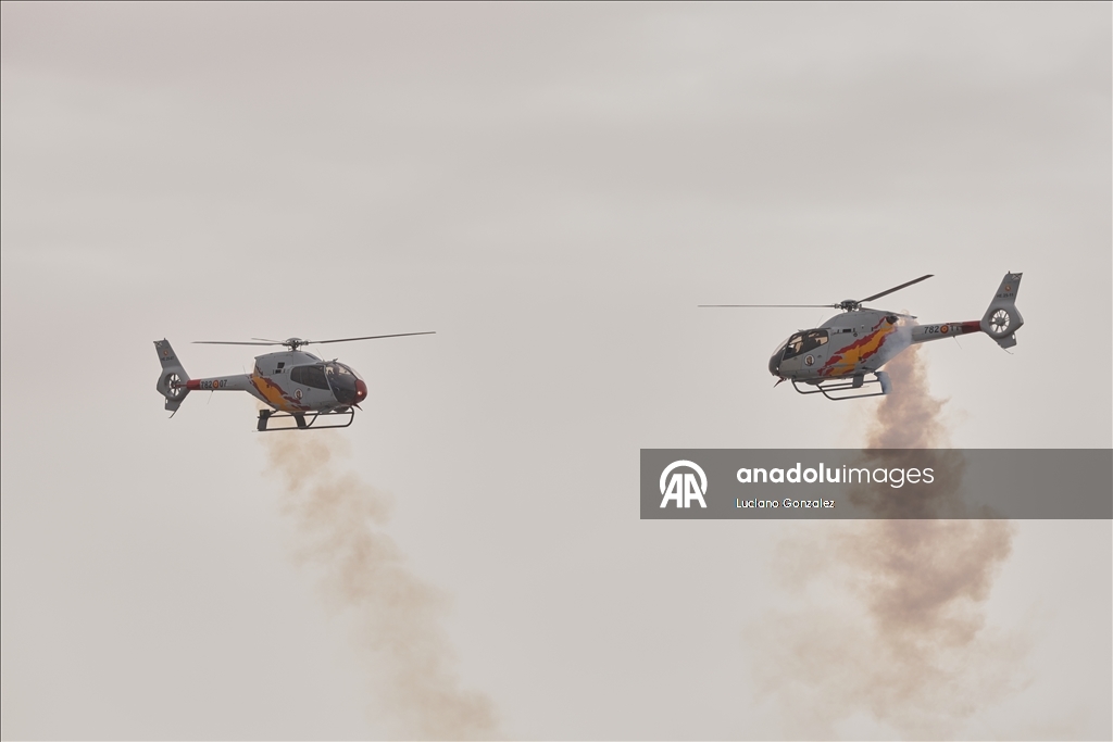 Пилотажная группа ВВС Испании выступила в Буэнос-Айресе