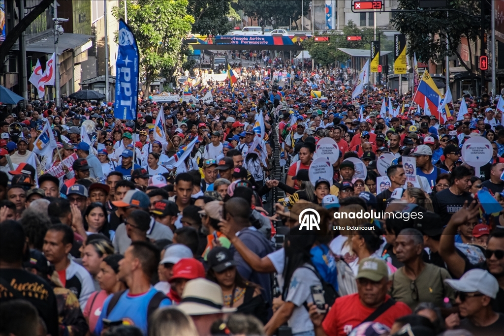 Венесуэльцы требуют освободить Мадуро
