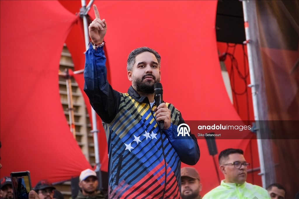 Венесуэльцы требуют освободить Мадуро