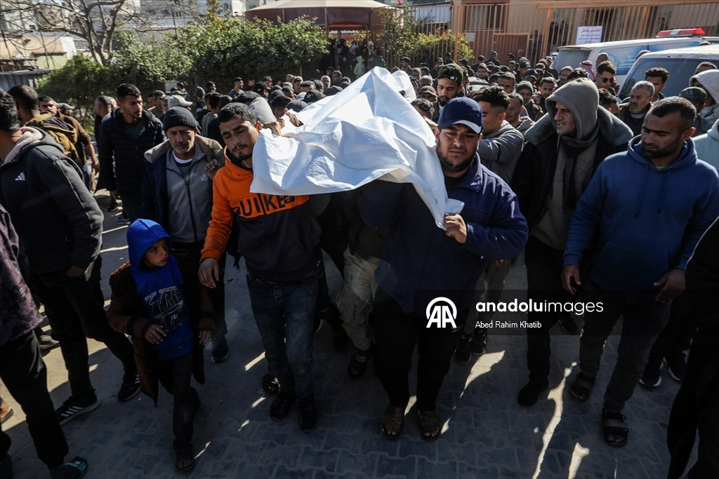 İsrail ordusu, Gazze Şeridi'ne saldırılarını sürdürüyor