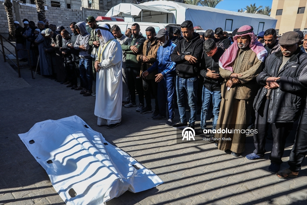 İsrail ordusu, Gazze Şeridi'ne saldırılarını sürdürüyor